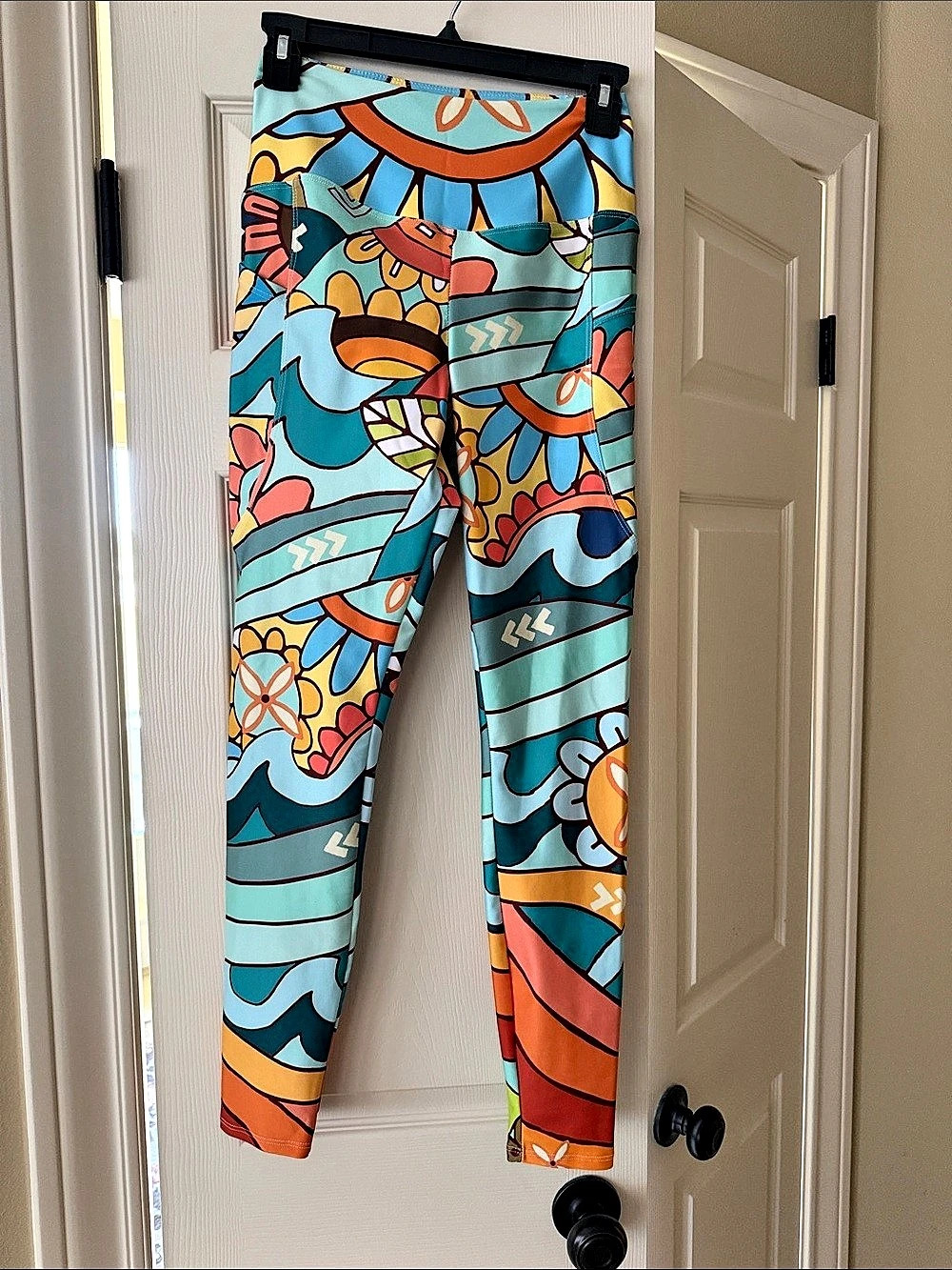 Geometric Printed Leggings in Blue & Orange Size Medium